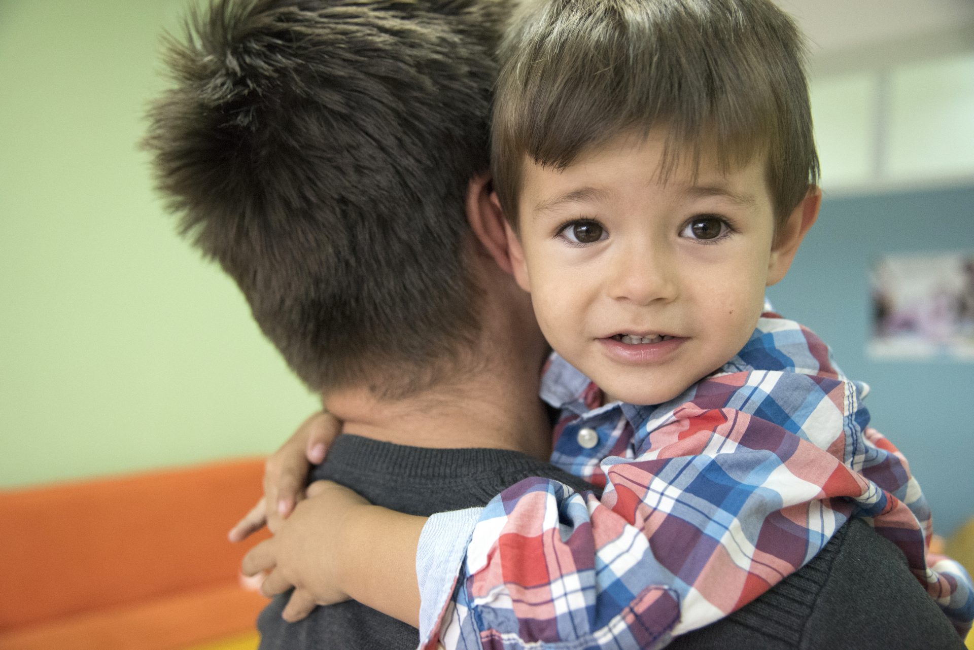 Cerca De 20000 Niños Crecen En Una Familia De Acogida En España Aldeas Infantiles Sos De España 1965