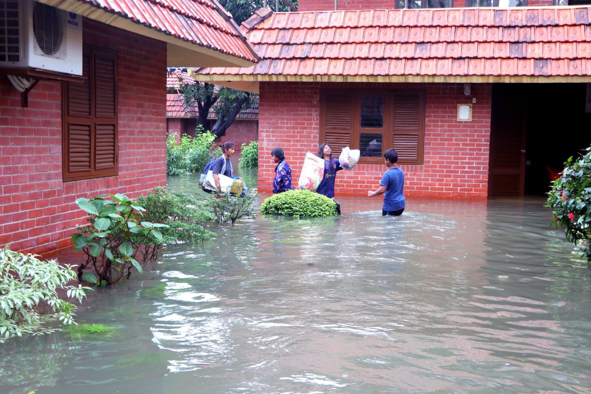 Emergencia en la Aldea de Bangladesh por inundaciones