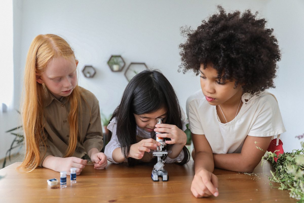 niñas, mujeres y ciencia